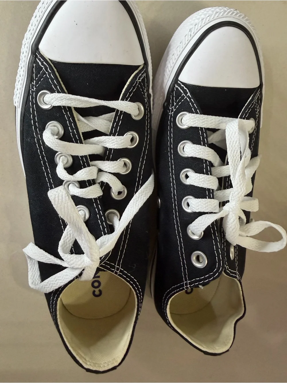 NWOT Converse Black & White Low-Top Women Sneakers